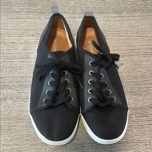 Vionic Pisces Black Canvas & Leather Low Top Lace Up Sneakers Women's Size 8.5